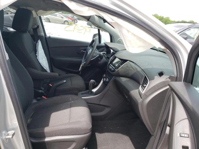 Photo 5 from auction – 2019 CHEVROLET TRAX 1LT with VIN 3GNCJLSB0KL259658