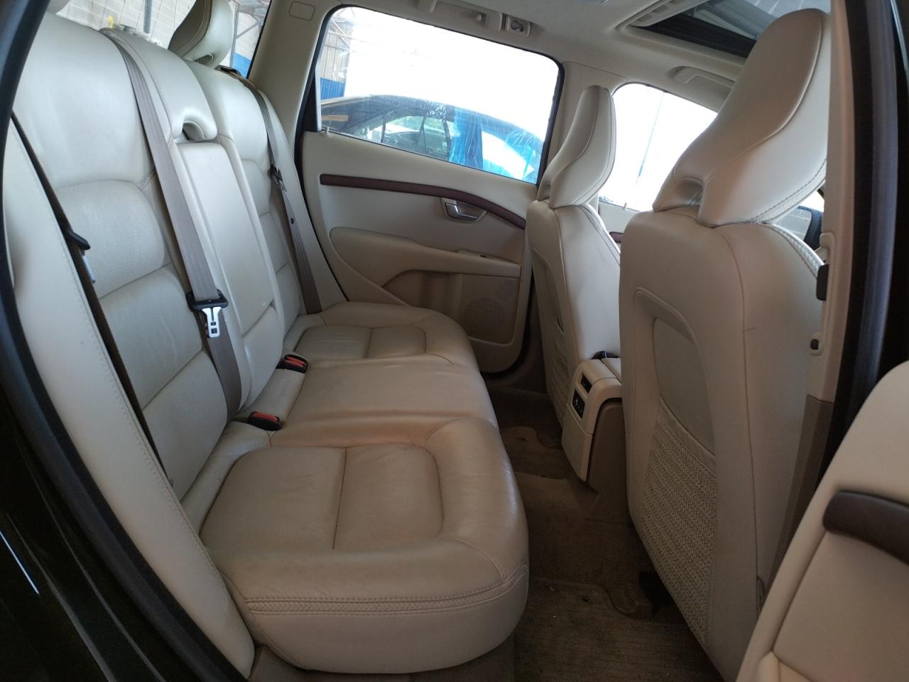 Photo 6 from auction – 2010 VOLVO XC70 3.2 with VIN YV4982BZ0A1090024