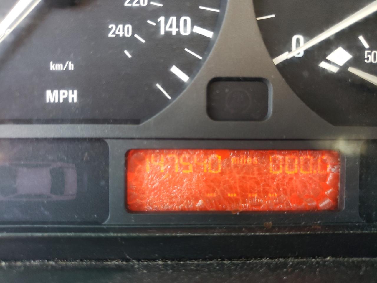 Photo 8 from auction – 2003 BMW 325 I with VIN WBAET37493NJ34842