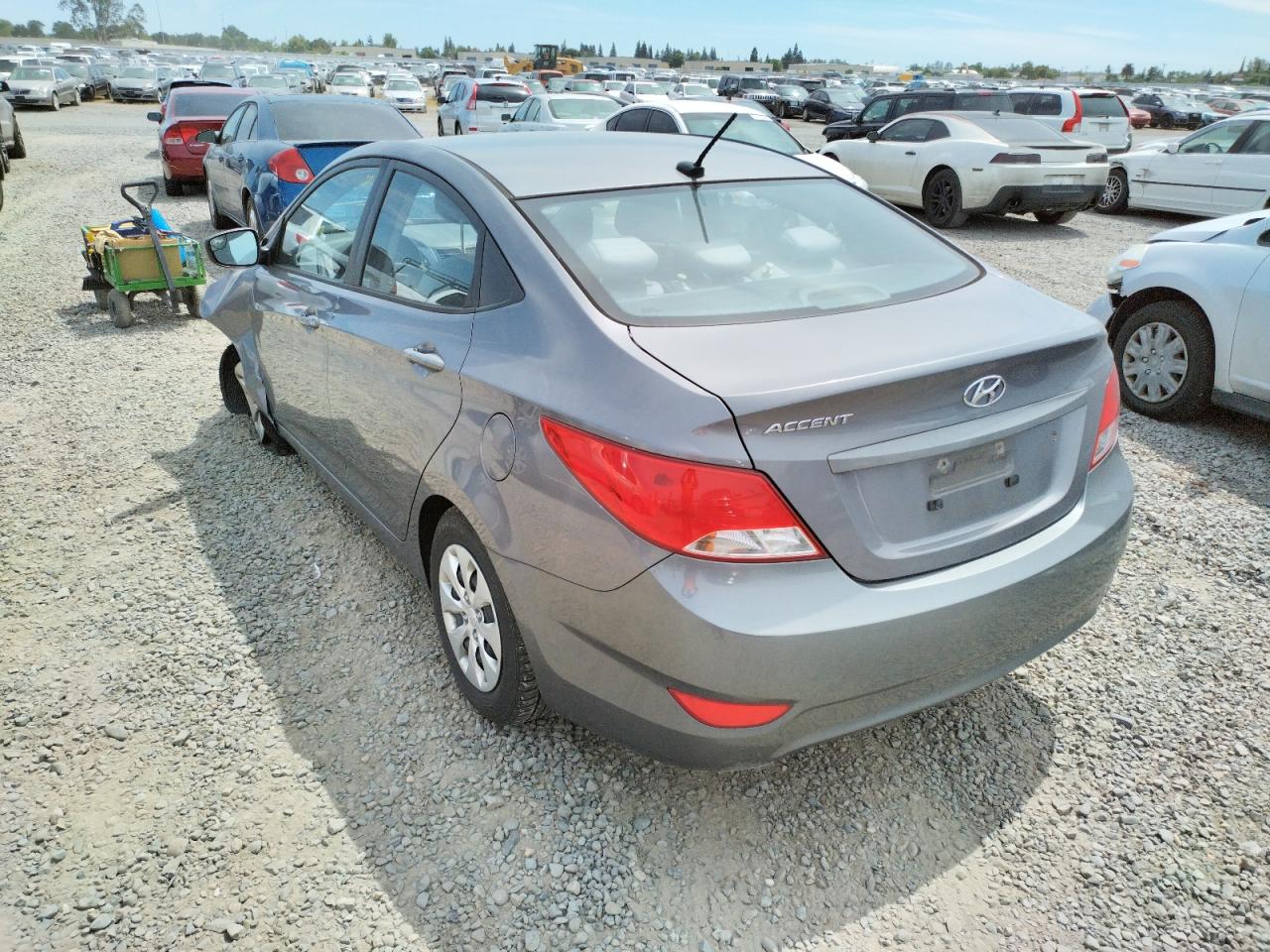 Photo 3 from auction – 2015 HYUNDAI ACCENT GLS with VIN KMHCT4AE0FU817455