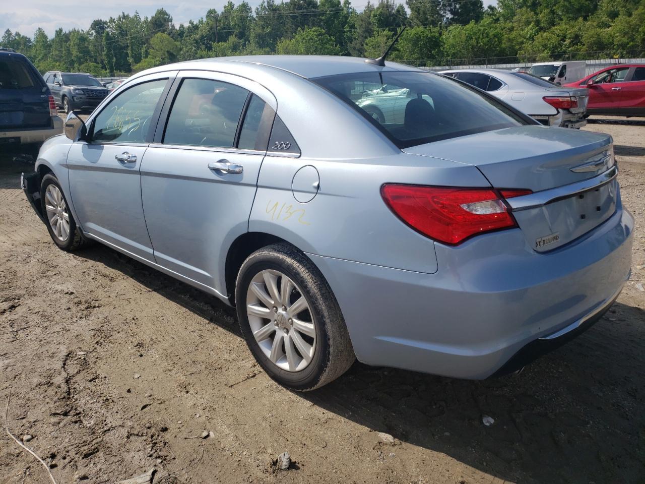 Photo 3 from auction – 2014 CHRYSLER 200 LIMITE with VIN 1C3CCBCG1EN156216