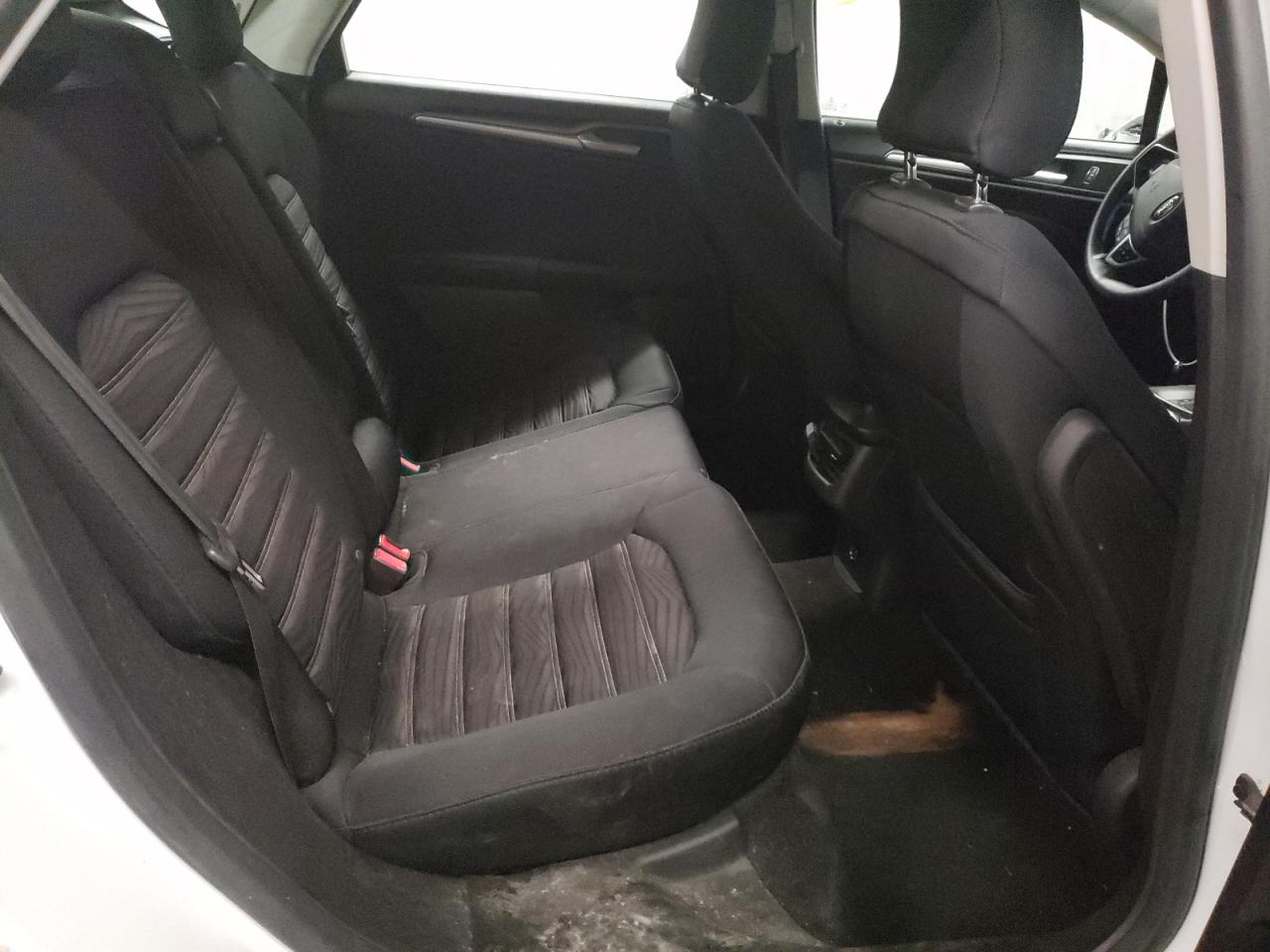 Photo 6 from auction – 2016 FORD FUSION SE with VIN 3FA6P0HD4GR163618