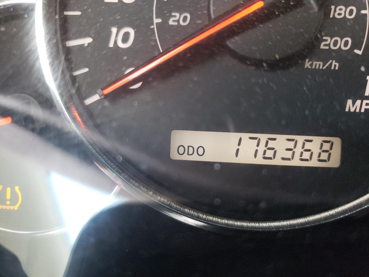 Photo 8 from auction – 2005 LEXUS GX 470 with VIN JTJBT20X450075829
