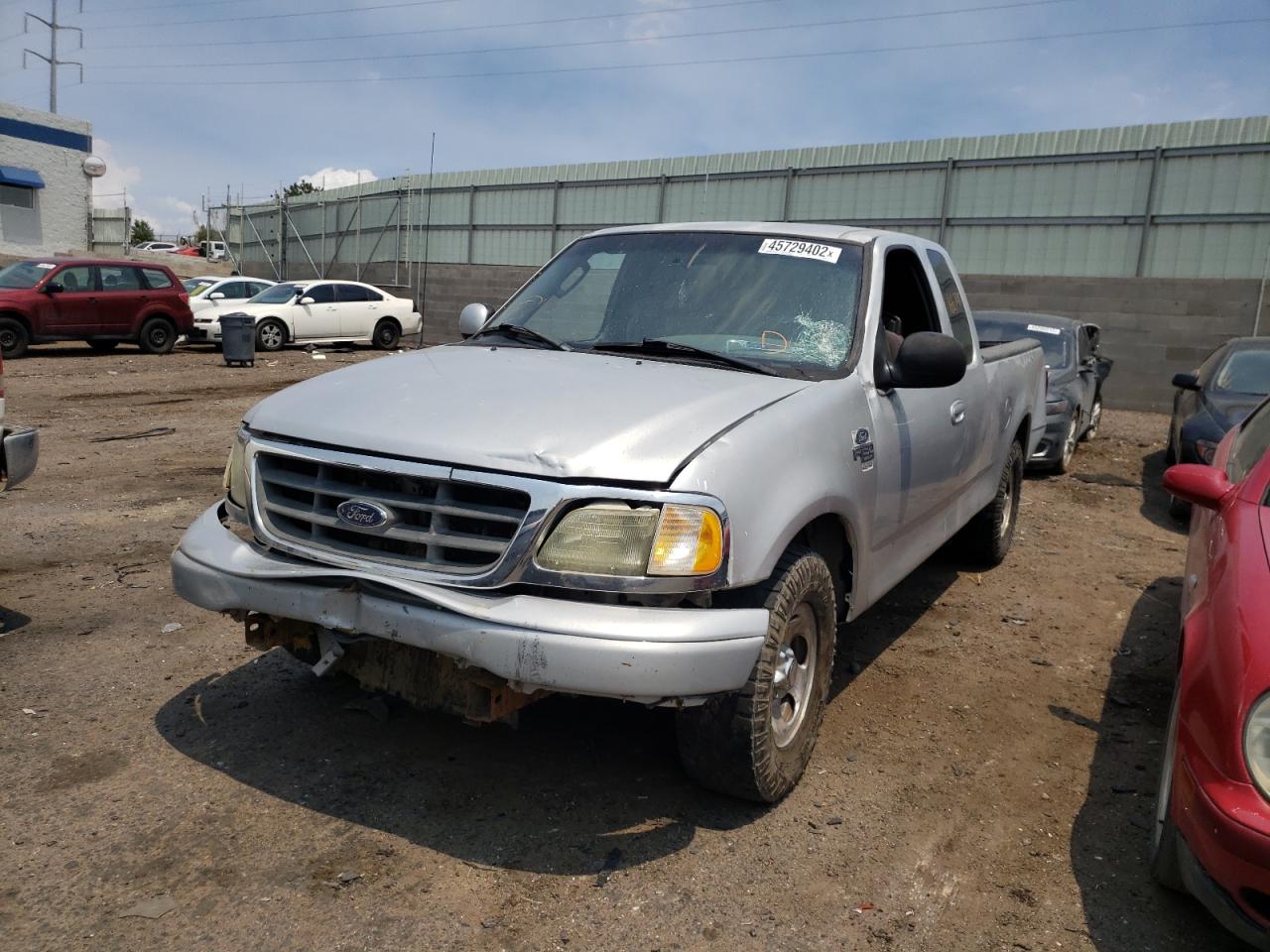 Photo 2 from auction – 2002 FORD F150 with VIN 1FTRX17232KE41113