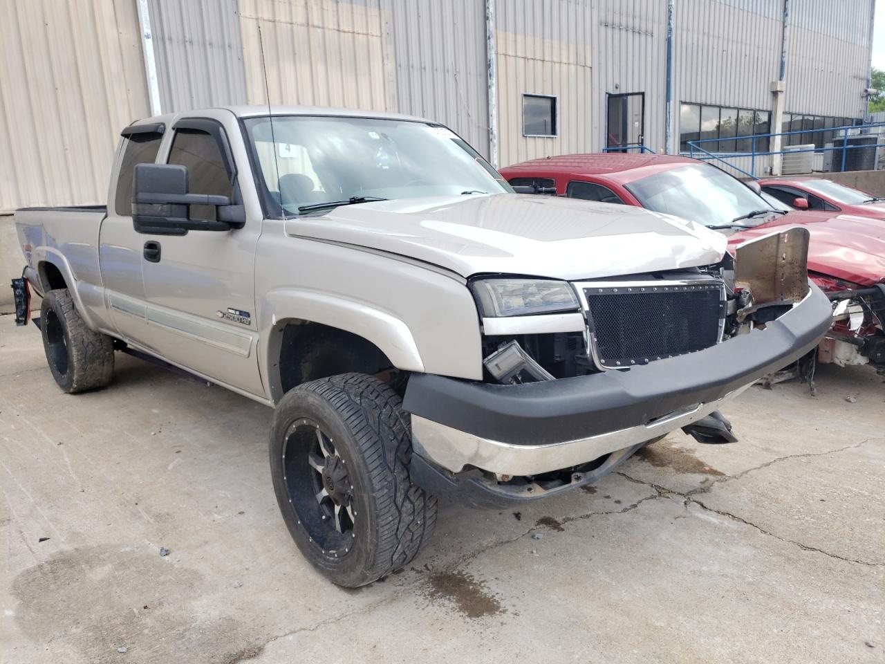 CHEVROLET SILVERADO 2005 with VIN 1GCHK29205E238776 - Photo from auction
