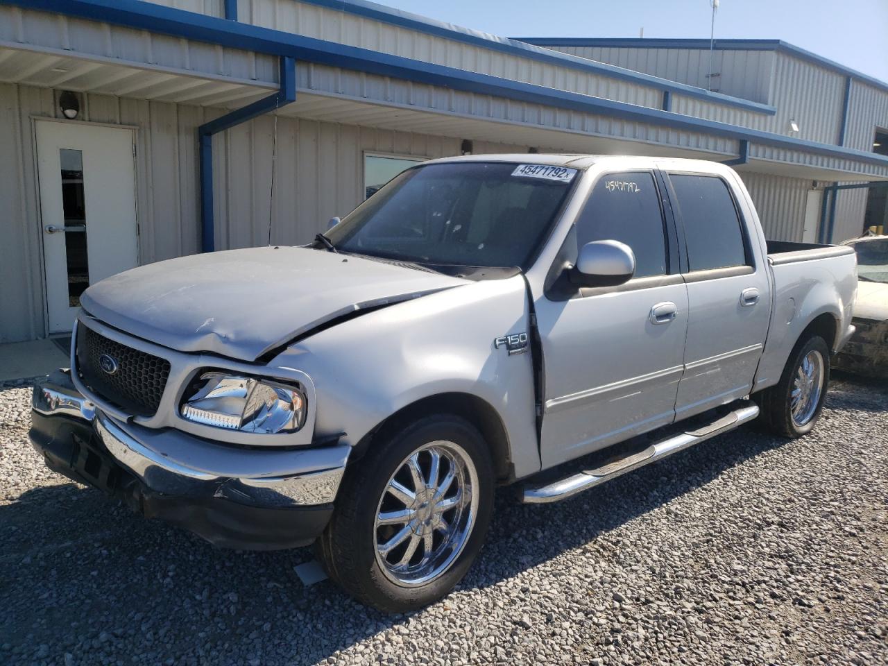 Photo 2 from auction – 2002 FORD F150 SUPER with VIN 1FTRW076X2KD61842