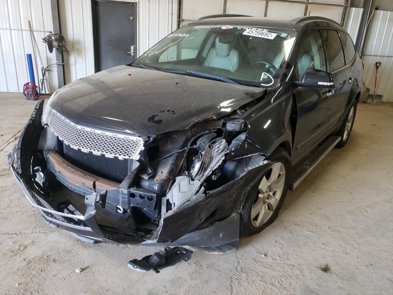Photo 2 from auction – 2010 CHEVROLET TRAVERSE L with VIN 1GNLVHED0AS115168