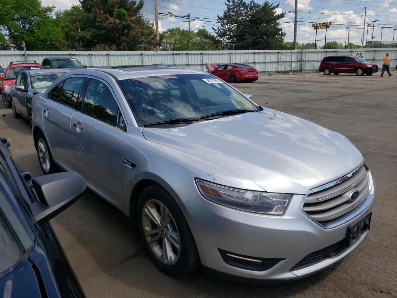 FORD TAURUS SEL 2013 with VIN 1FAHP2E89DG187718 - Photo from auction