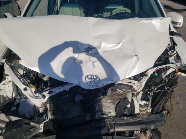 Photo 7 from auction – 2014 TOYOTA SIENNA XLE with VIN 5TDYK3DCXES508838