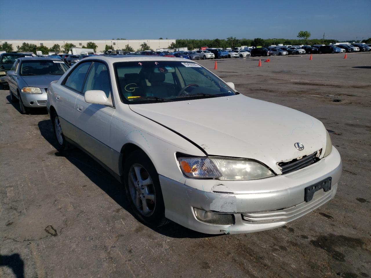 LEXUS ES 300 2001 with VIN JT8BF28G910307476 - Photo from auction