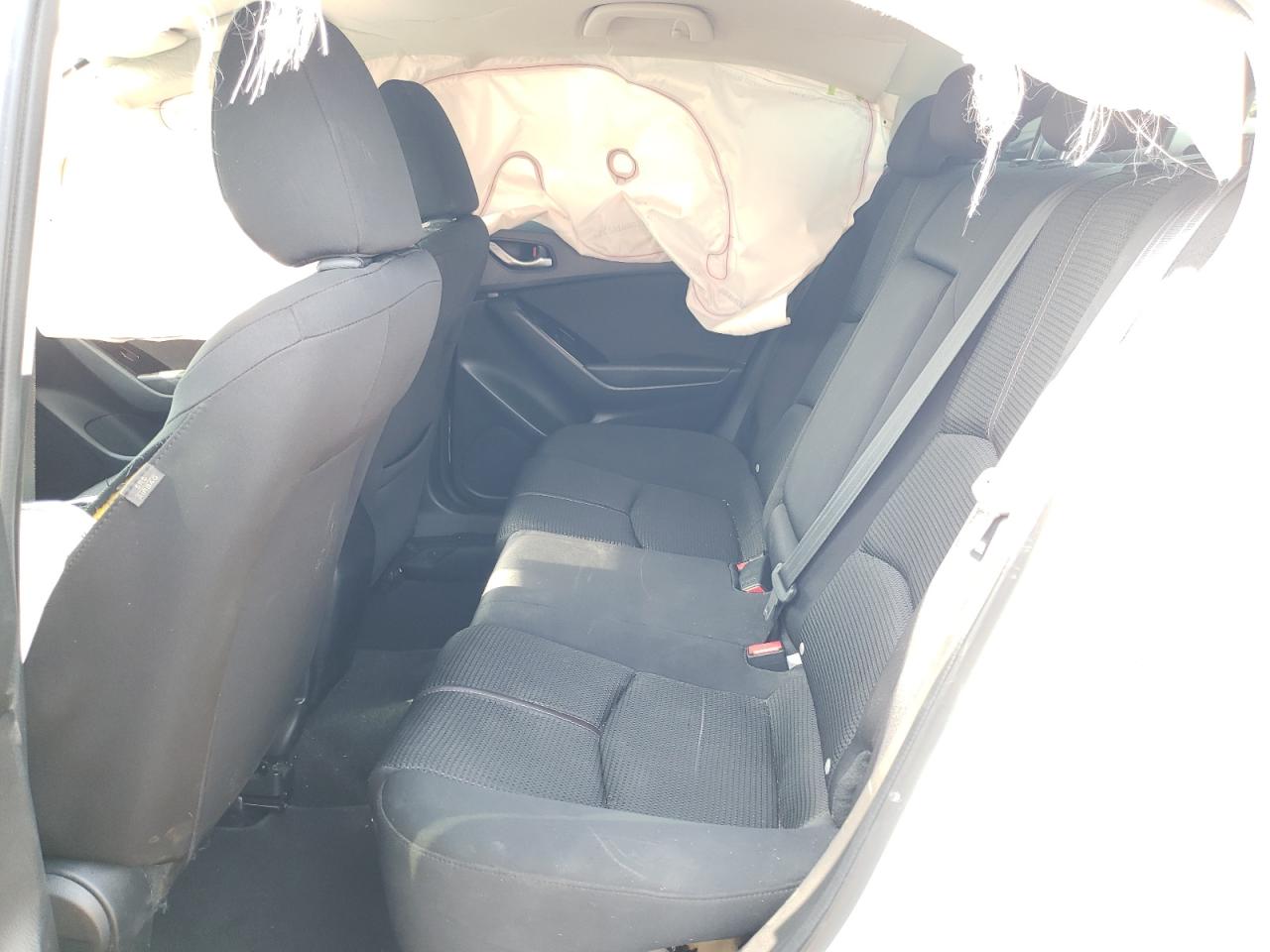 Photo 6 from auction – 2017 MAZDA 3 SPORT with VIN 3MZBN1U77HM120763