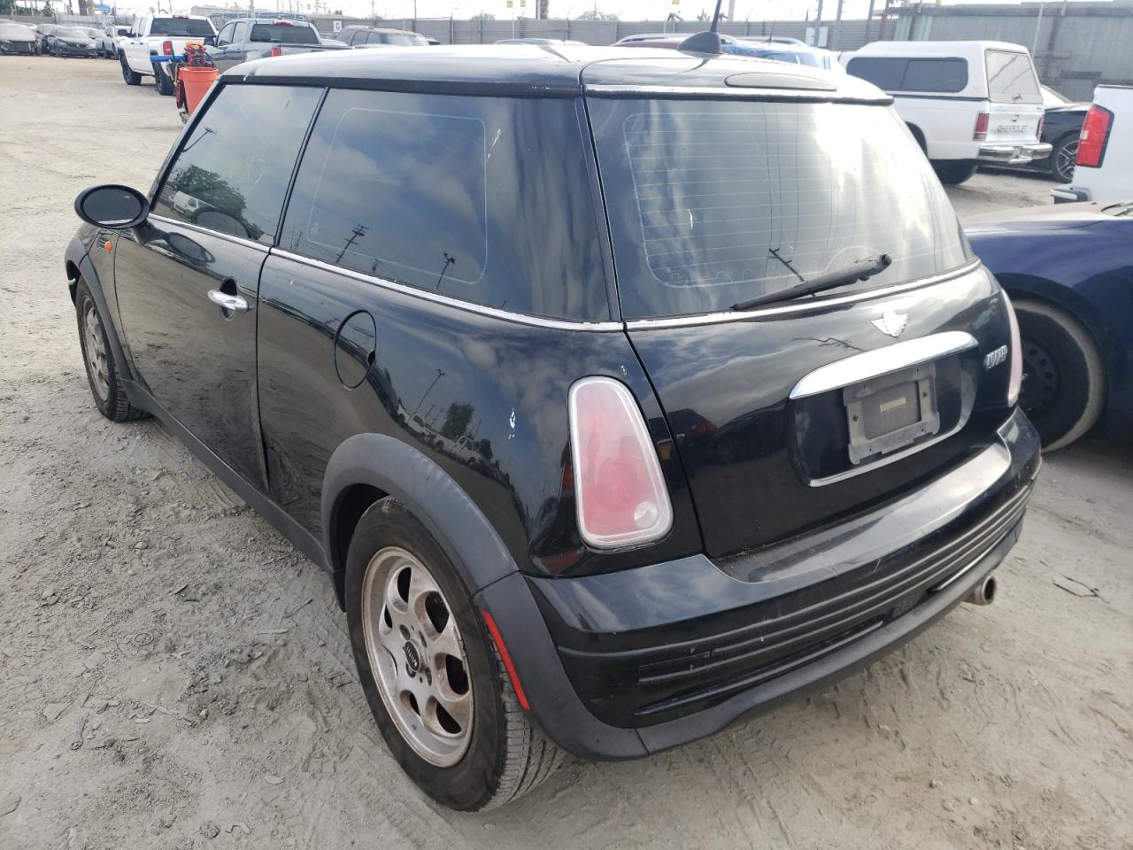 Photo 3 from auction – 2005 MINI COOPER with VIN WMWRC33425TJ68692
