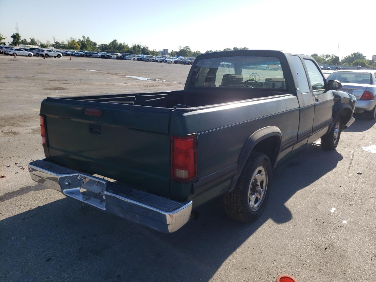 Photo 4 from auction – 1996 DODGE DAKOTA with VIN 1B7GL23X4TS663946
