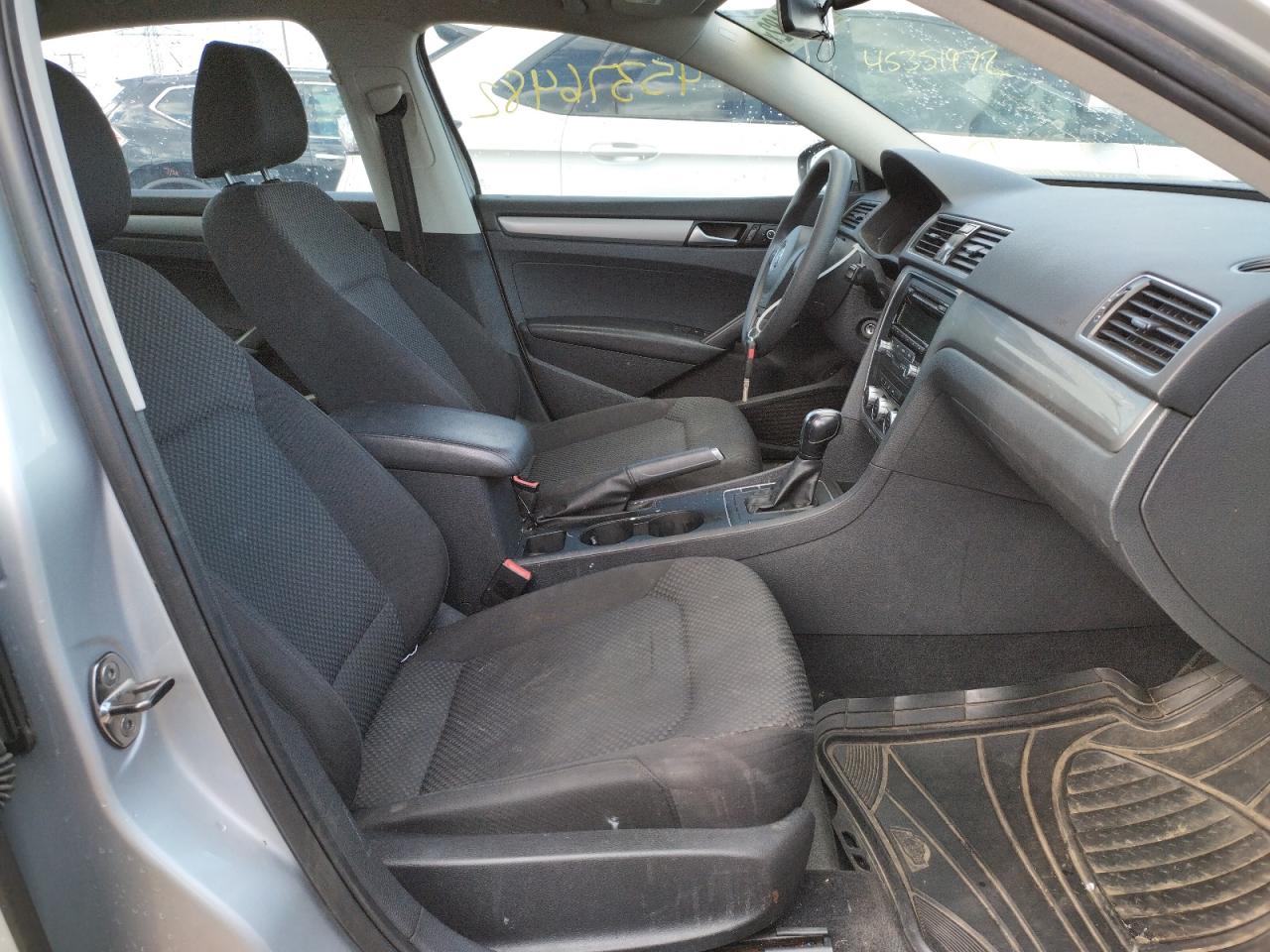 Photo 5 from auction – 2012 VOLKSWAGEN PASSAT S with VIN 1VWAP7A39CC092811