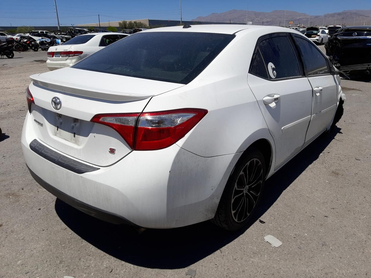 Photo 4 from auction – 2015 TOYOTA COROLLA L with VIN 5YFBURHE4FP359870