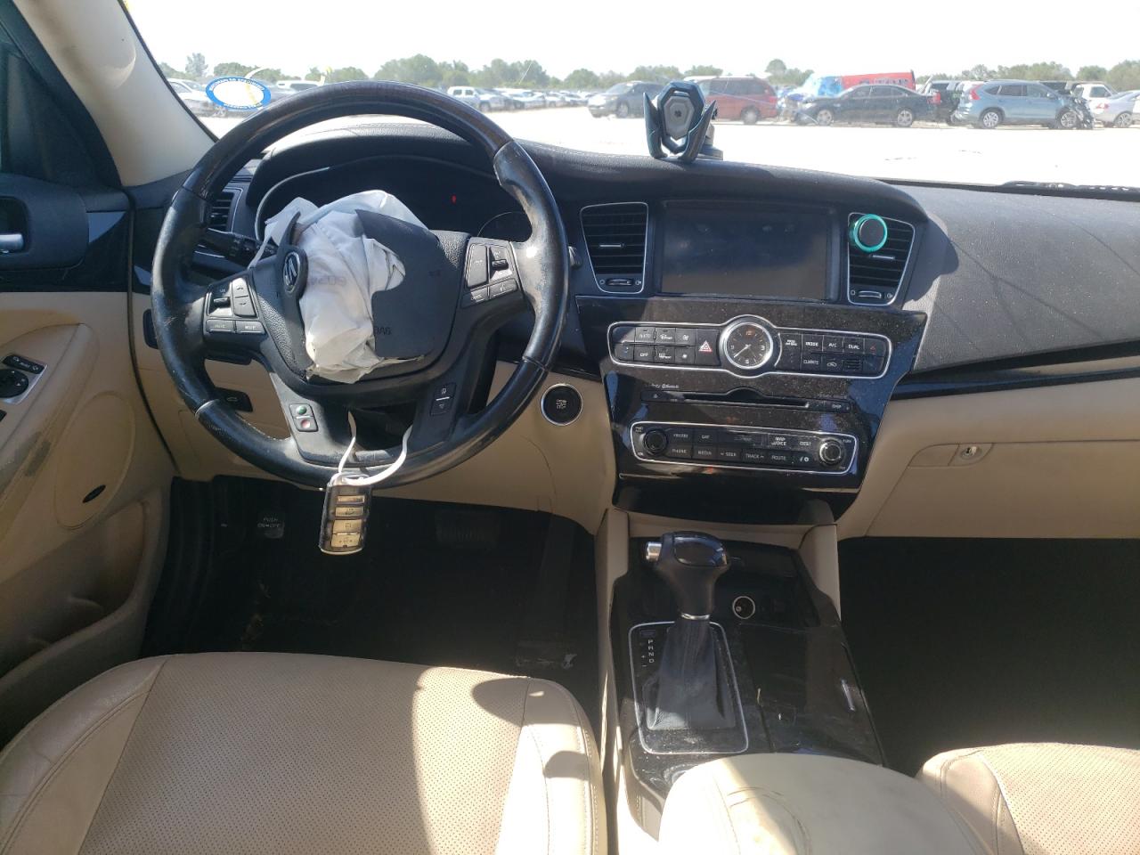 Photo 9 from auction – 2015 KIA CADENZA PR with VIN KNALN4D78F5185095