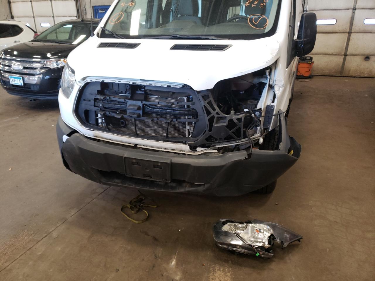 Photo 9 from auction – 2016 FORD TRANSIT T- with VIN 1FTYR2YM2GKA31678