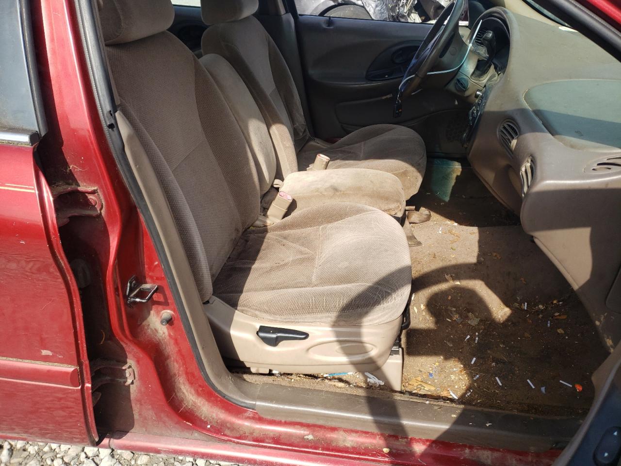 Photo 5 from auction – 1999 FORD TAURUS SE with VIN 1FAFP58S8XA158279