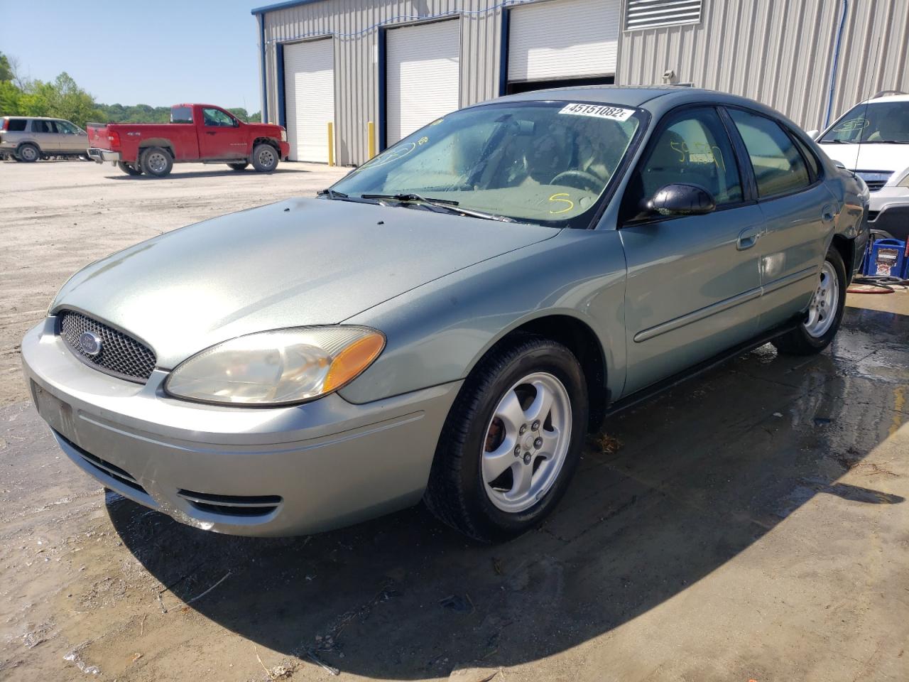 Photo 2 from auction – 2006 FORD TAURUS SE with VIN 1FAFP53U66A261160