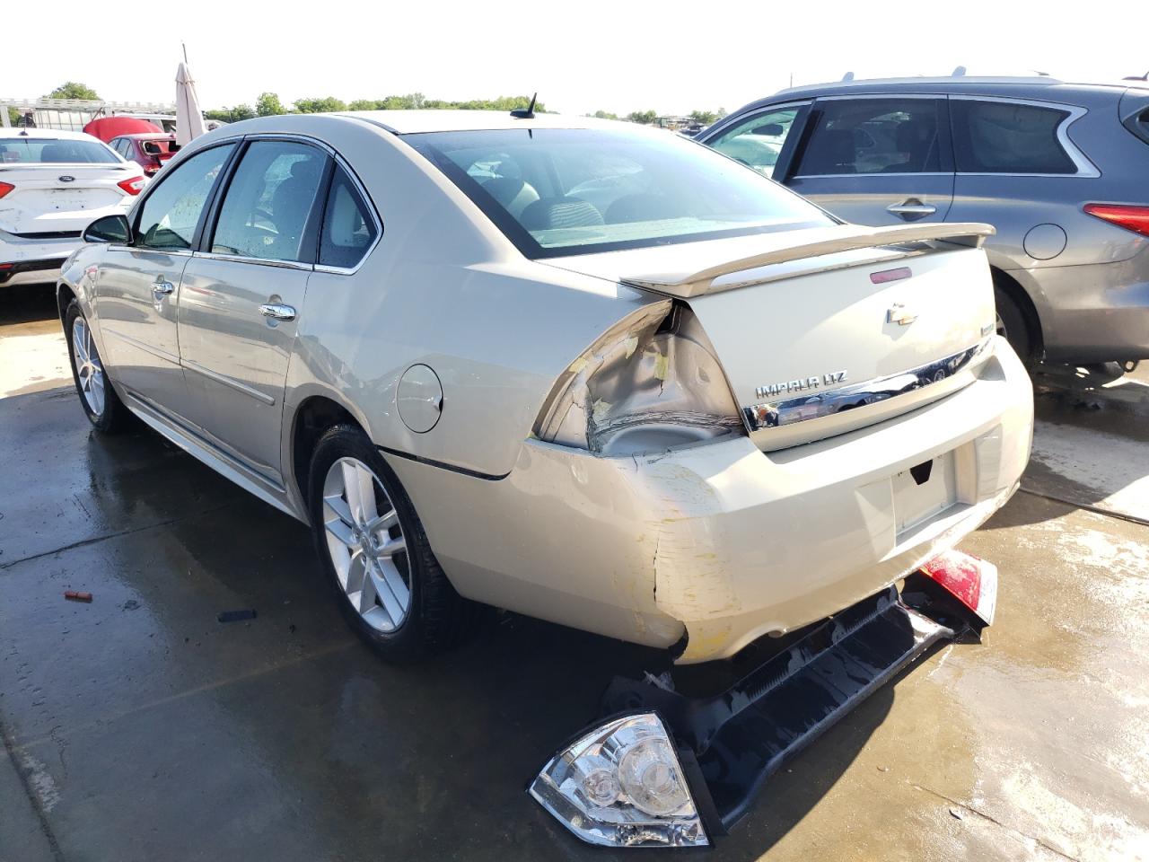 Photo 3 from auction – 2010 CHEVROLET IMPALA LTZ with VIN 2G1WC5EM1A1141278