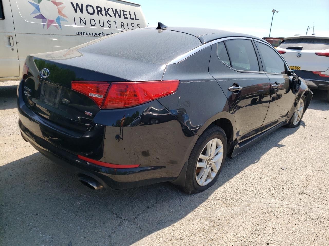 Photo 4 from auction – 2011 KIA OPTIMA LX with VIN KNAGM4A78B5150897