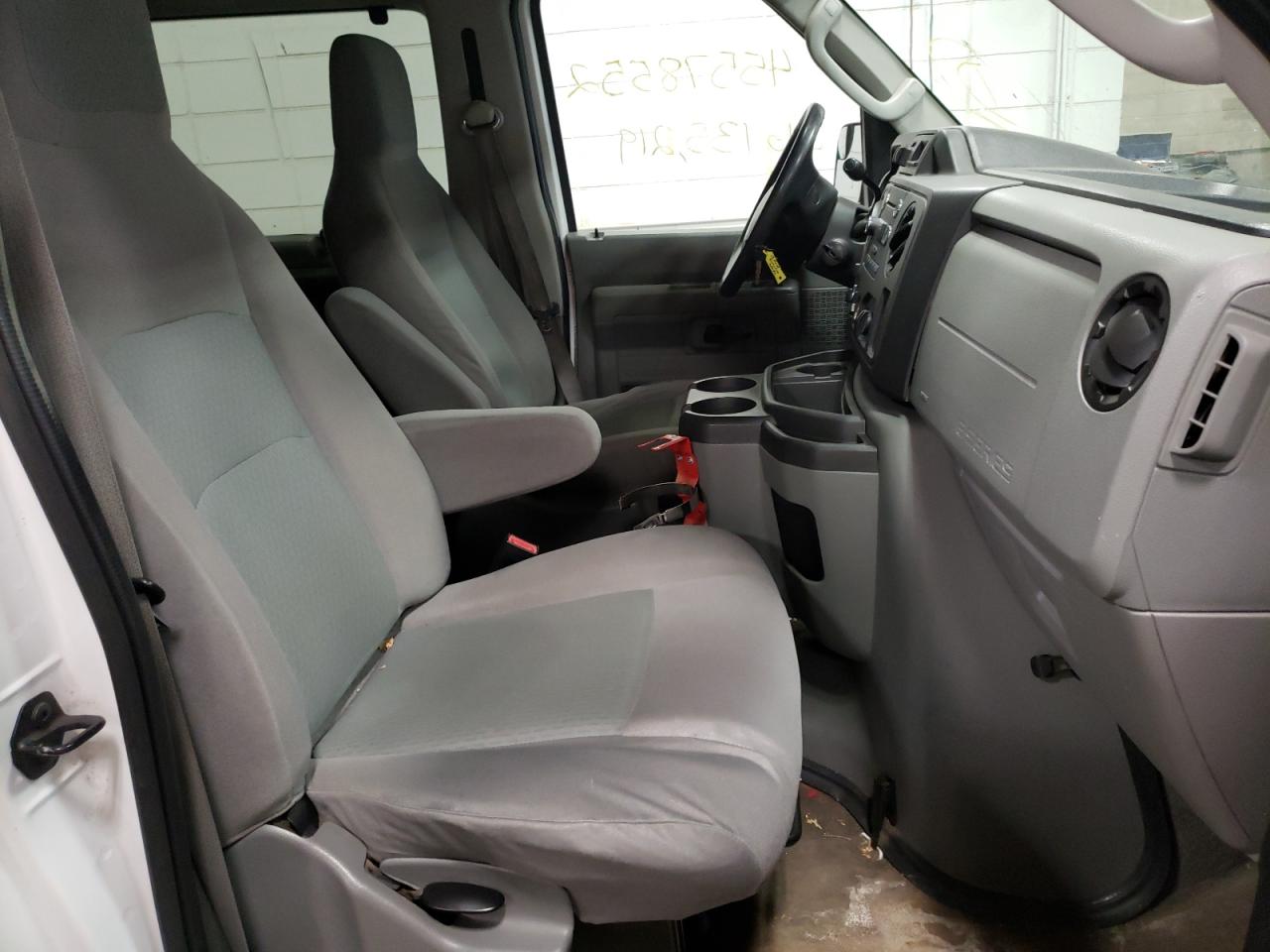 Photo 5 from auction – 2012 FORD ECONOLINE with VIN 1FBSS3BL6CDA89571