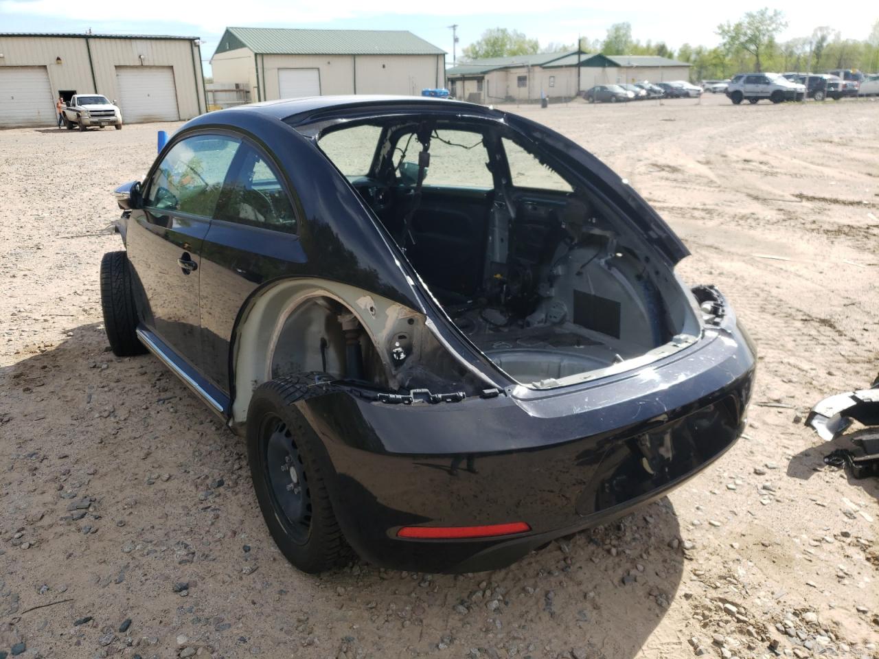 Photo 3 from auction – 2013 VOLKSWAGEN BEETLE with VIN 3VWJP7AT6DM692962