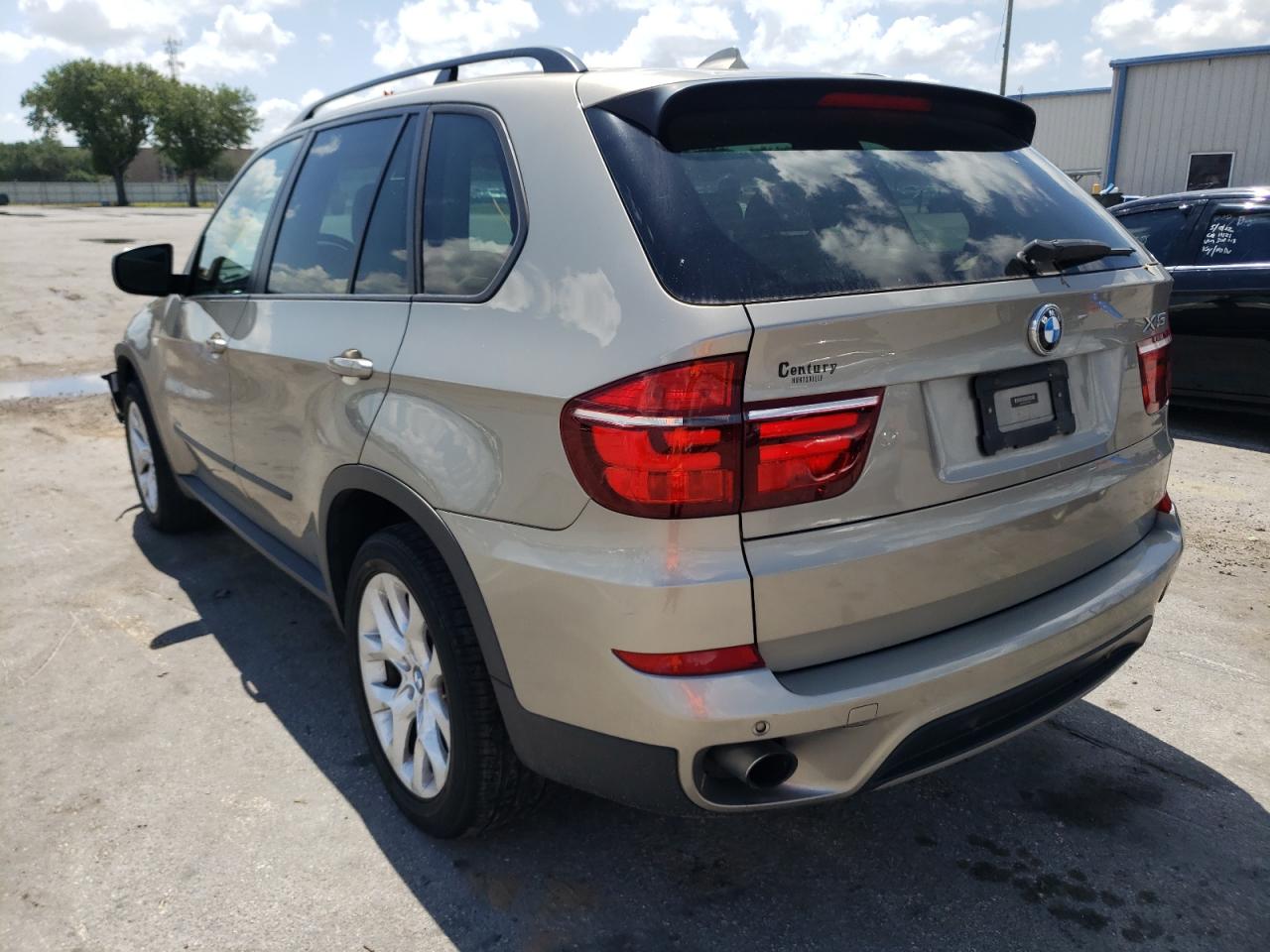 Photo 3 from auction – 2012 BMW X5 XDRIVE3 with VIN 5UXZV4C55CL761051