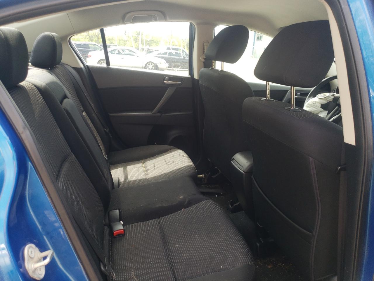 Photo 18 from auction – 2012 MAZDA 3 I with VIN JM1BL1V81C1632458
