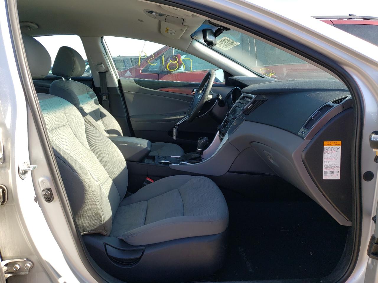 Photo 5 from auction – 2014 HYUNDAI SONATA HYB with VIN KMHEC4A4XEA113232
