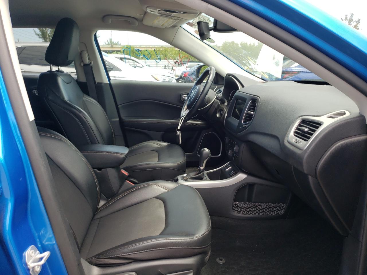 Photo 5 from auction – 2019 JEEP COMPASS LA with VIN 3C4NJCBB0KT844290