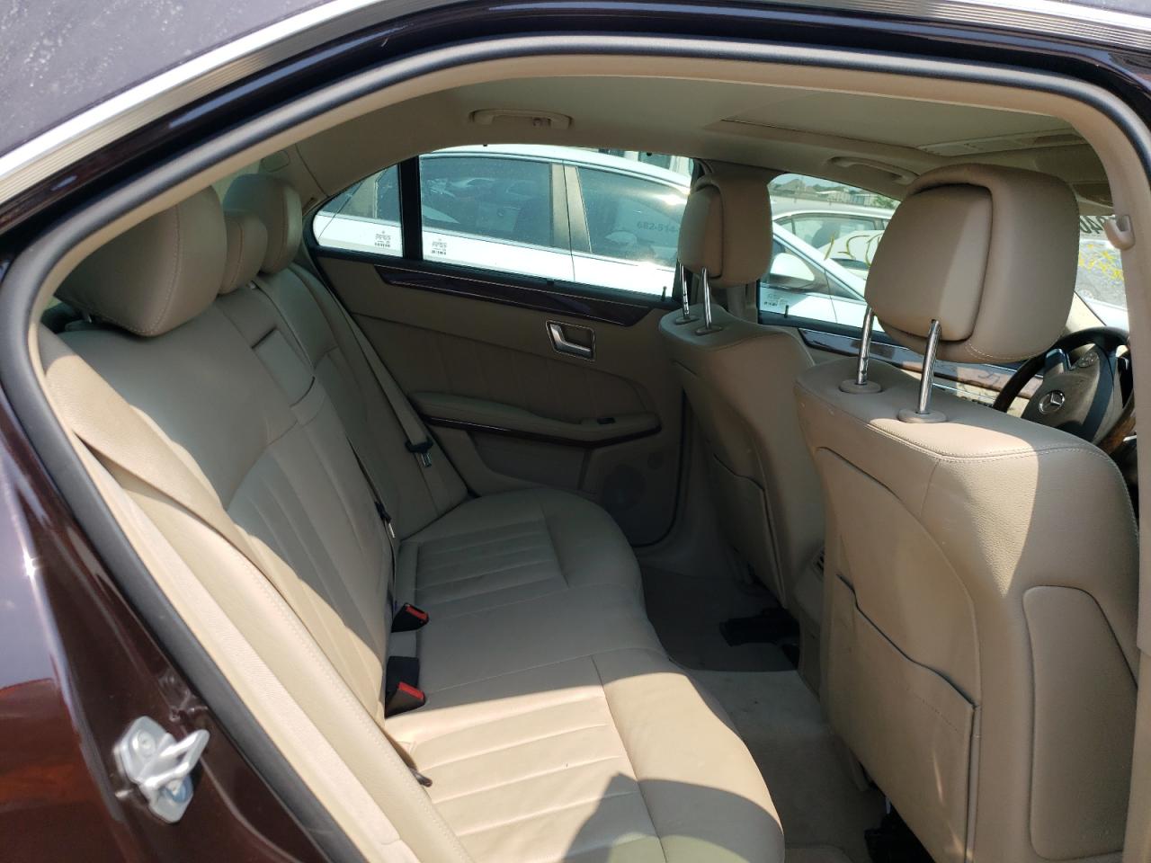 Photo 6 from auction – 2012 MERCEDES-BENZ E 350 with VIN WDDHF5KB9CA523096