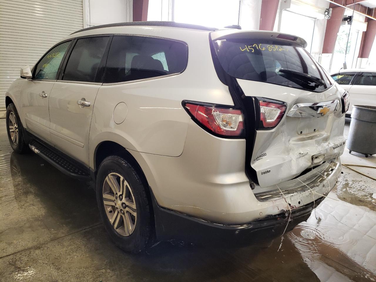 Photo 3 from auction – 2016 CHEVROLET TRAVERSE L with VIN 1GNKVHKD7GJ282870