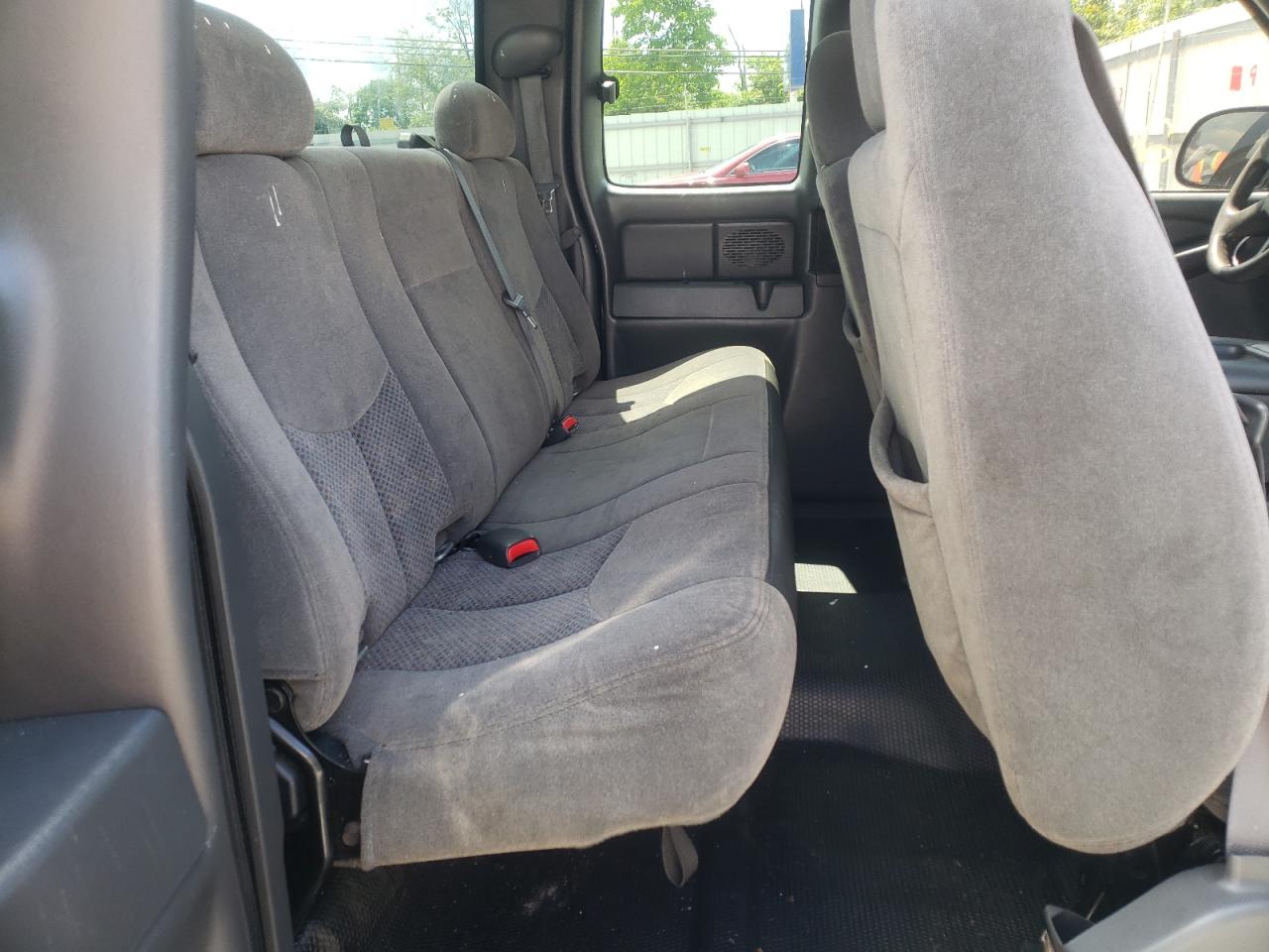 Photo 18 from auction – 2007 CHEVROLET SILVERADO with VIN 1GCEC19XX7Z188938