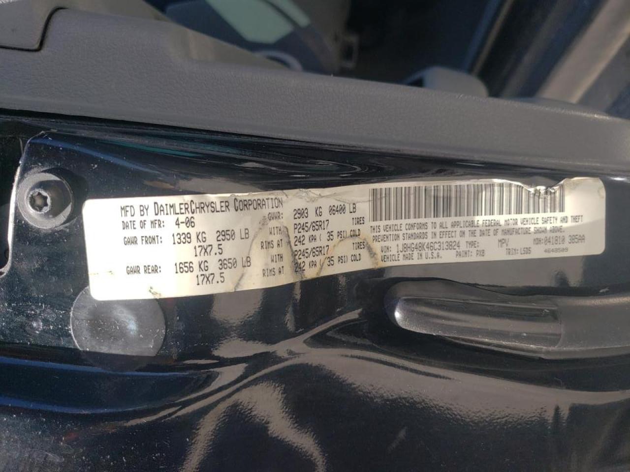 Photo 10 from auction – 2006 JEEP COMMANDER with VIN 1J8HG48K46C313824