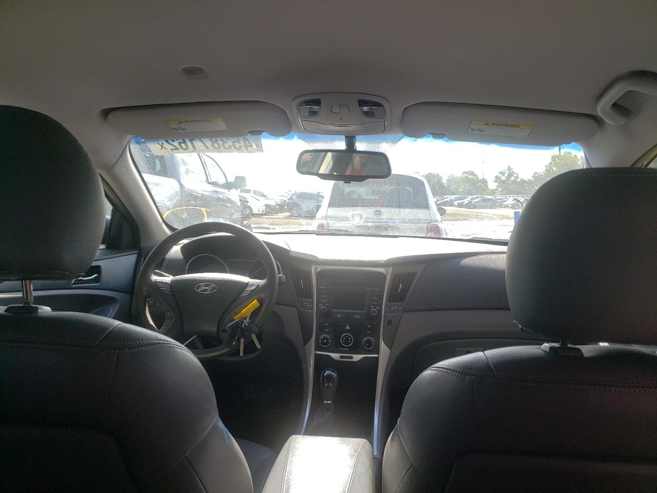 Photo 9 from auction – 2014 HYUNDAI SONATA GLS with VIN 5NPEB4AC8EH900557