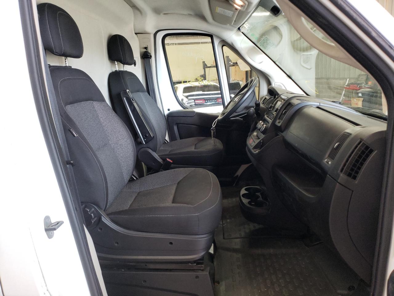 Photo 5 from auction – 2019 RAM PROMASTER with VIN 3C6TRVCG5KE518941