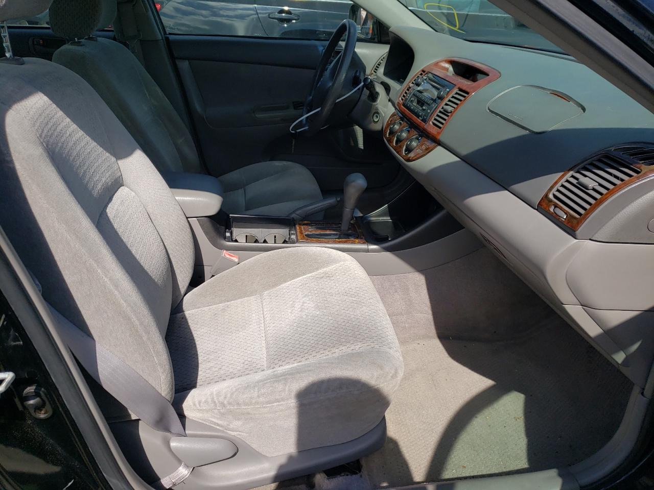 Photo 5 from auction – 2002 TOYOTA CAMRY LE with VIN 4T1BE32KX2U568063