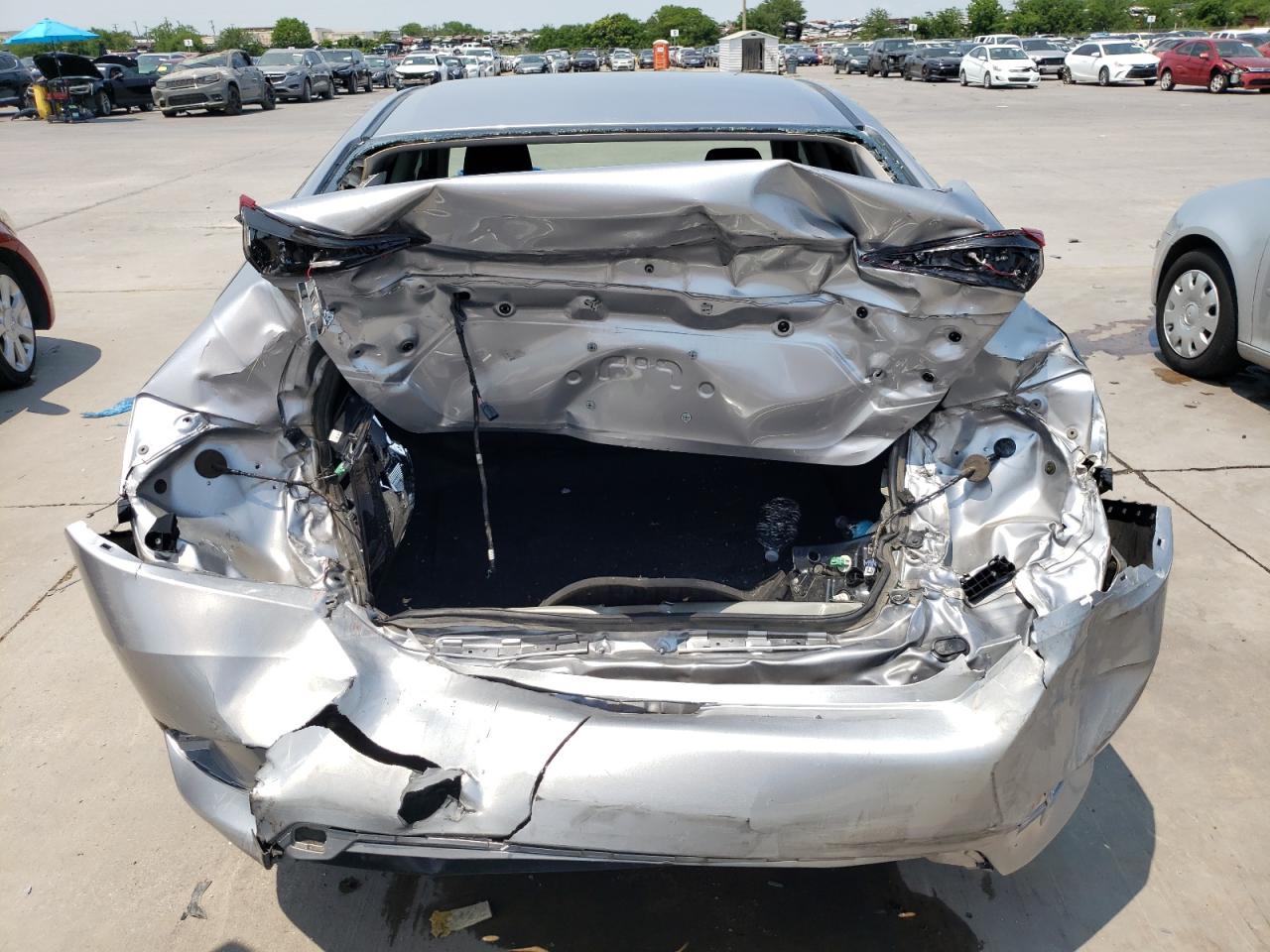 Photo 9 from auction – 2016 HONDA CIVIC LX with VIN 19XFC2F50GE035932