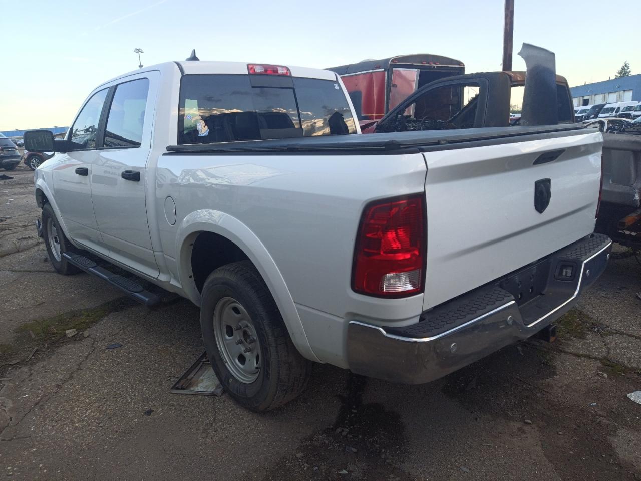 Photo 18 from auction – 2016 RAM 1500 SLT with VIN 1C6RR7LG8GS304276