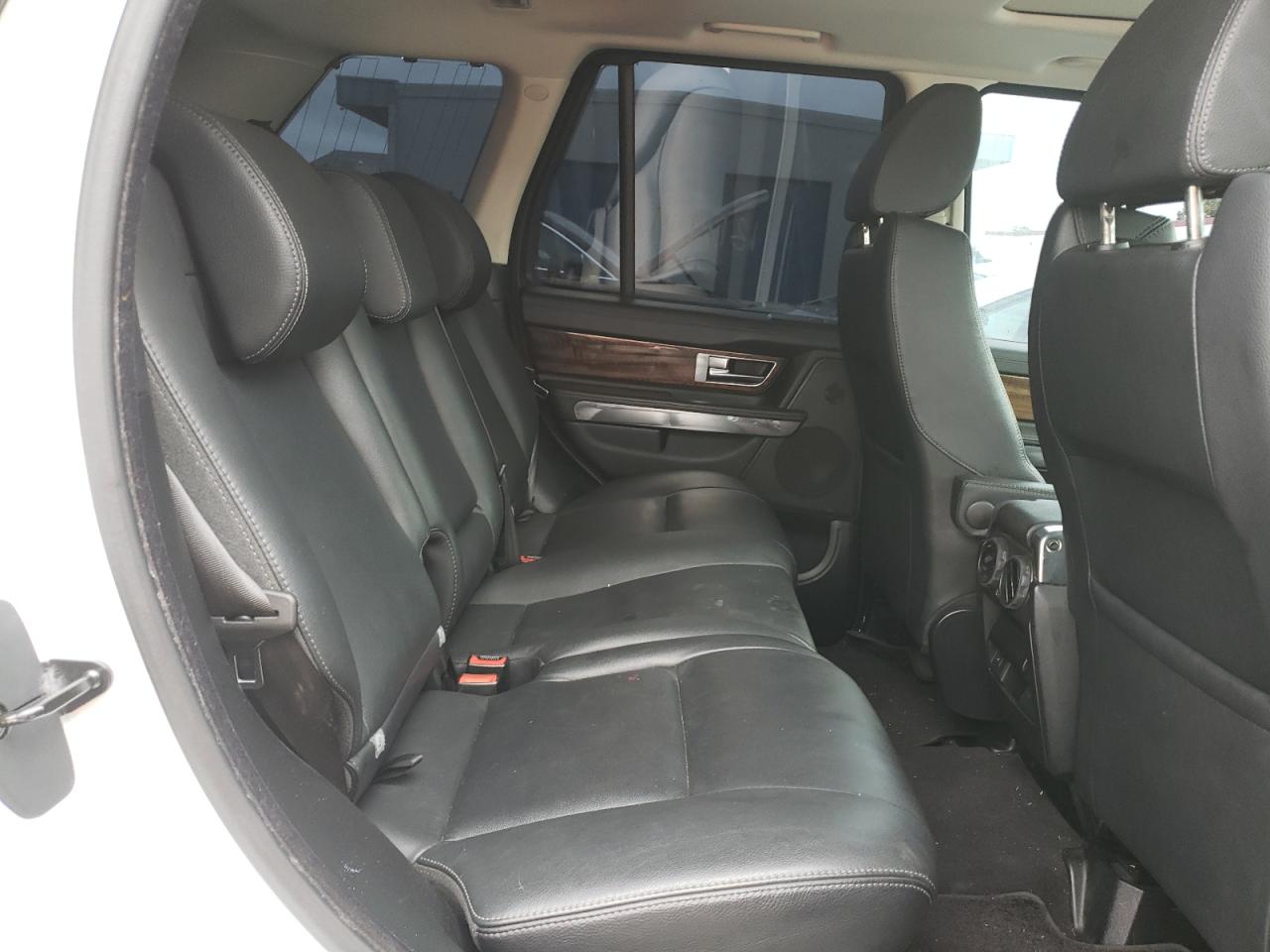 Photo 6 from auction – 2011 LAND ROVER RANGE ROVE with VIN SALSF2D4XBA707483