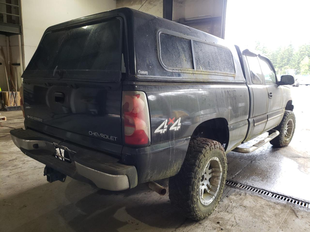 Photo 4 from auction – 2004 CHEVROLET SILVERADO with VIN 1GCEK19T44E193412