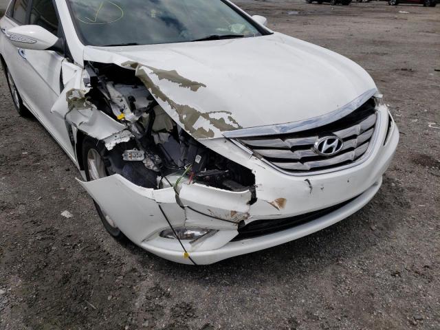 Photo 9 from auction – 2011 HYUNDAI SONATA SE with VIN 5NPEC4AC7BH201574
