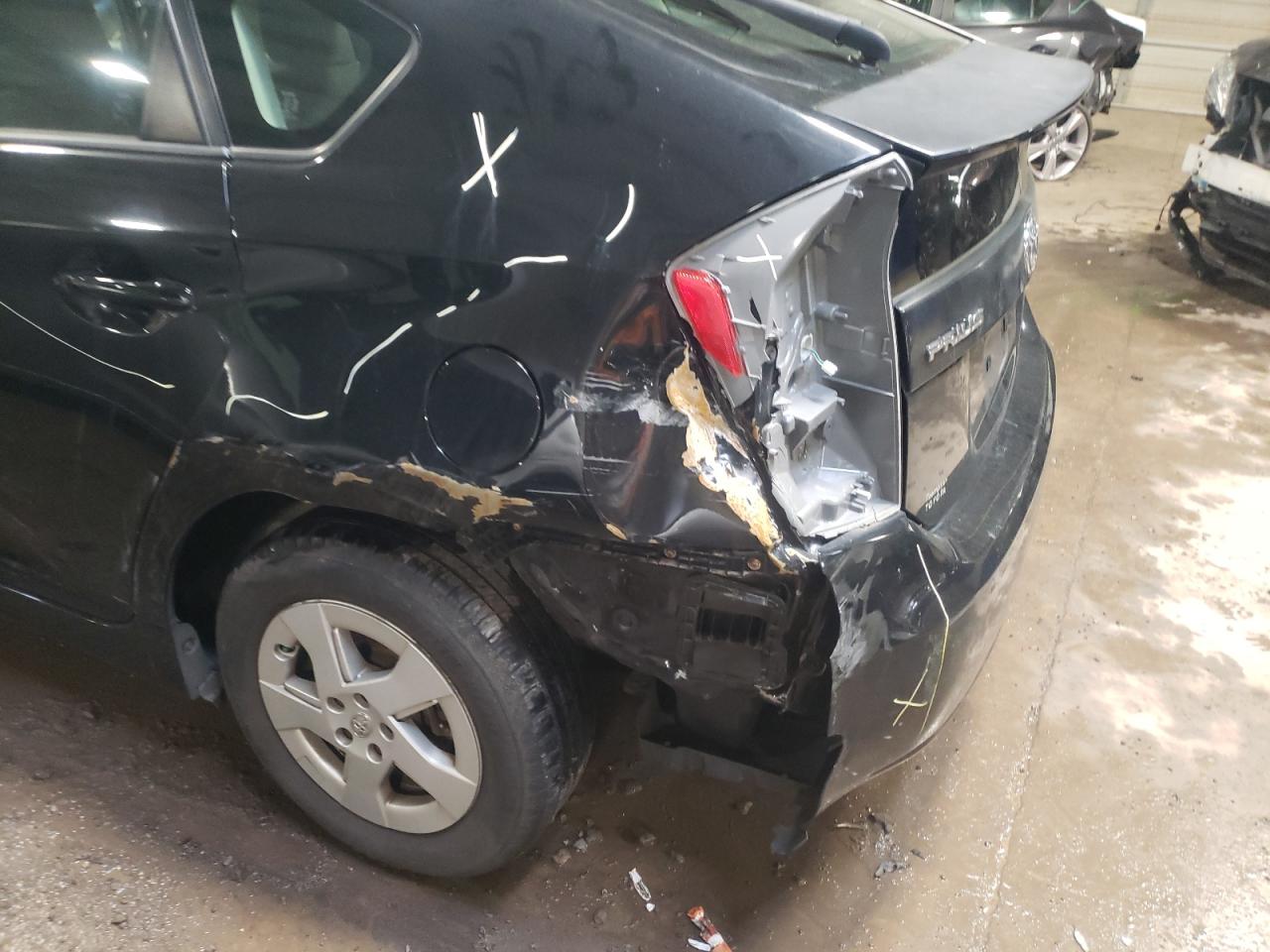 Photo 9 from auction – 2010 TOYOTA PRIUS with VIN JTDKN3DU8A0035802