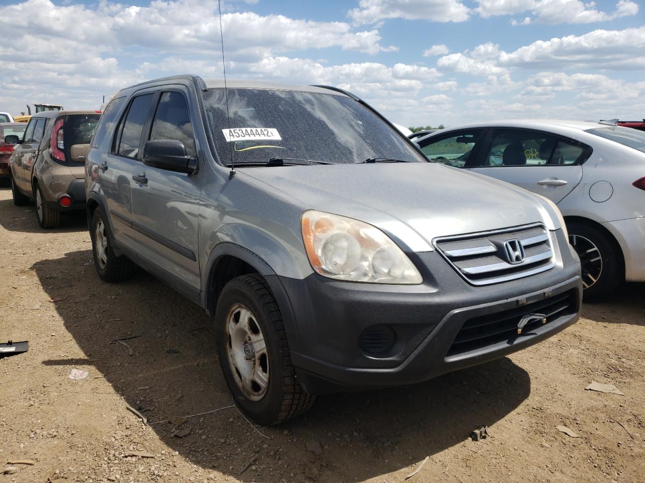 HONDA CR-V LX 2005 with VIN JHLRD78525C047737 - Photo from auction