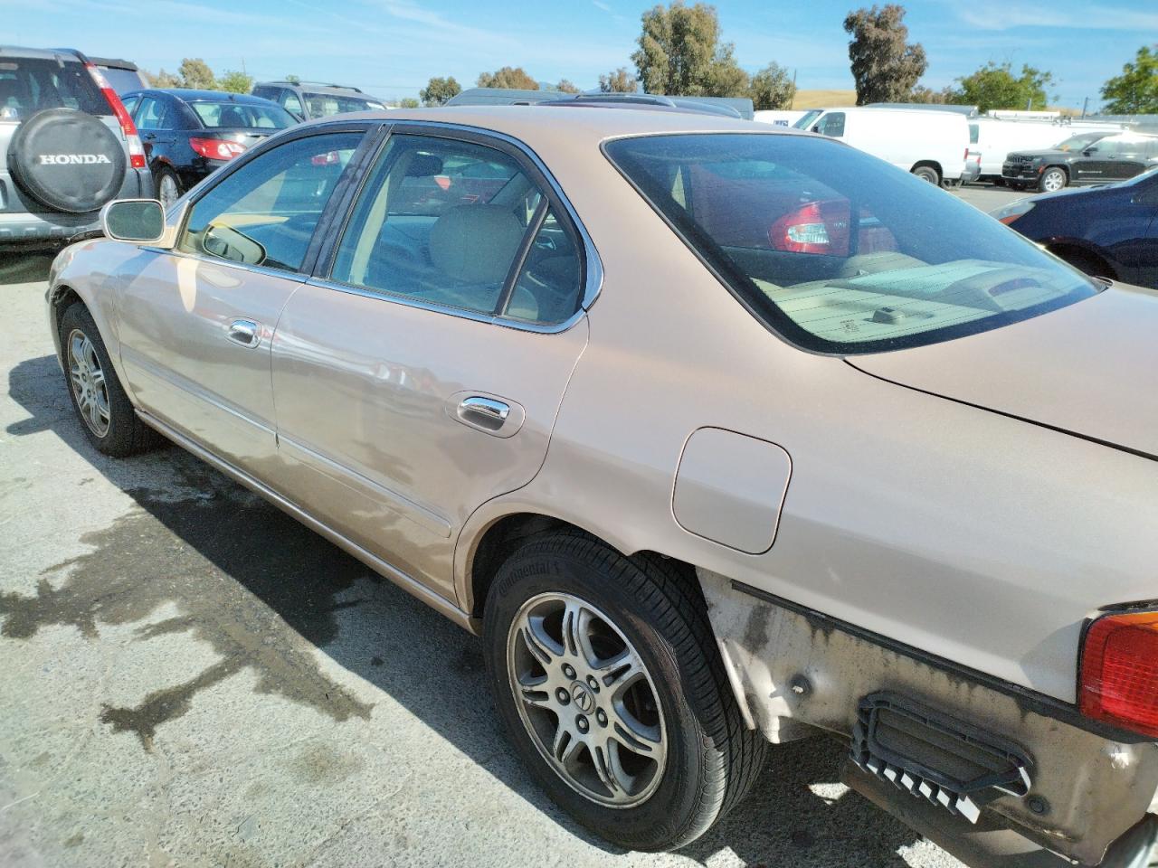 Photo 9 from auction – 2000 ACURA 3.2TL with VIN 19UUA5673YA037759