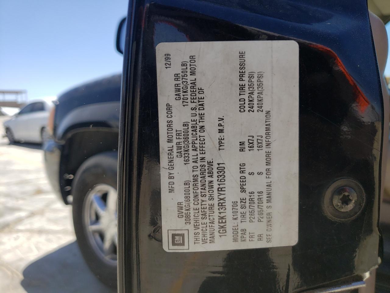 Photo 10 from auction – 2000 GMC YUKON DENA with VIN 1GKEK13RXYR163301