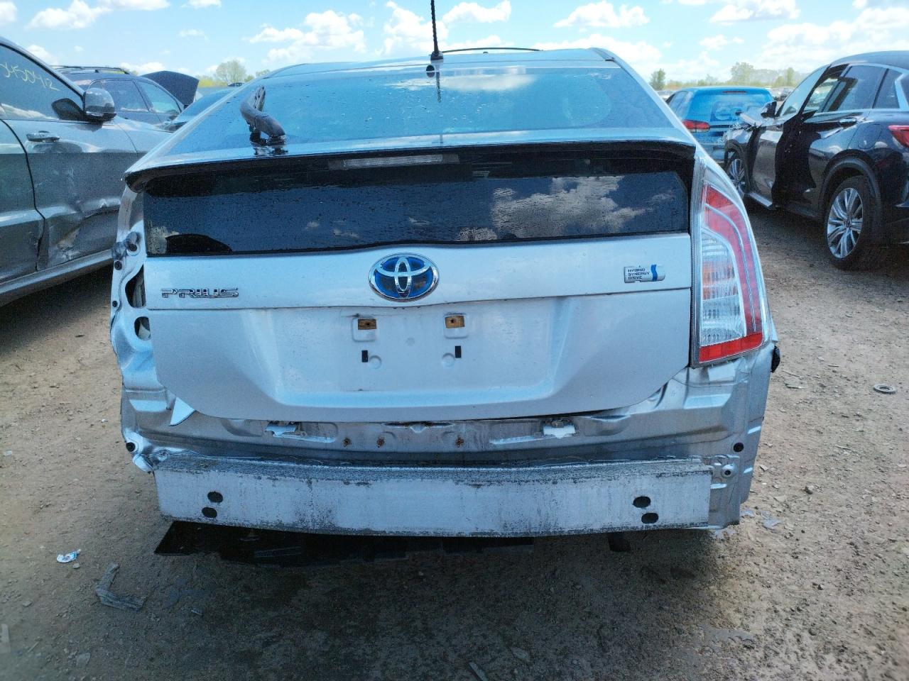 Photo 9 from auction – 2014 TOYOTA PRIUS with VIN JTDKN3DU7E1774983
