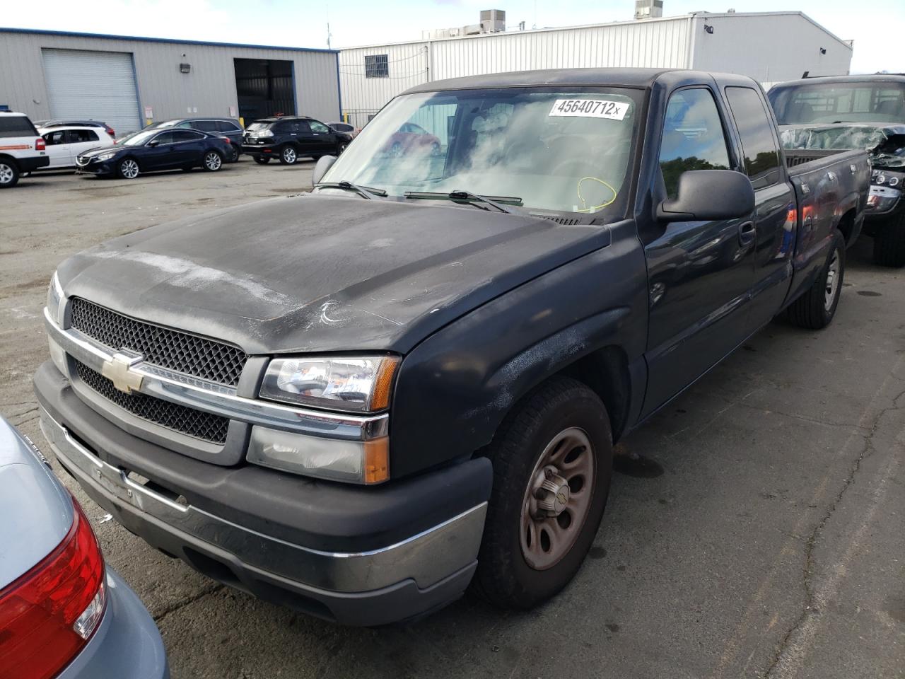Photo 2 from auction – 2005 CHEVROLET SILVERADO with VIN 1GCEC19V75E281967