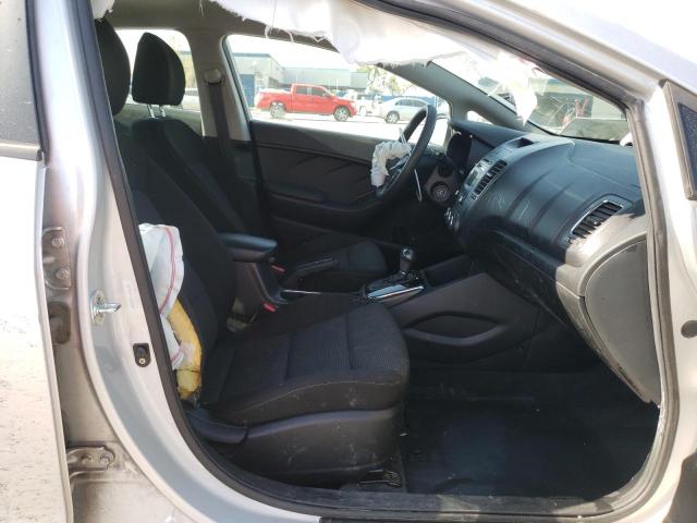 Photo 5 from auction – 2017 KIA FORTE LX with VIN 3KPFK4A71HE080984